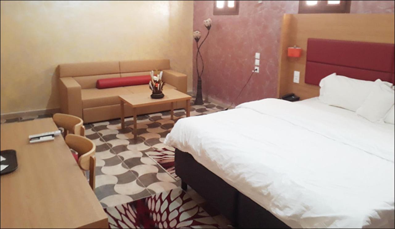 Hotel Takialt Adrar Esterno foto