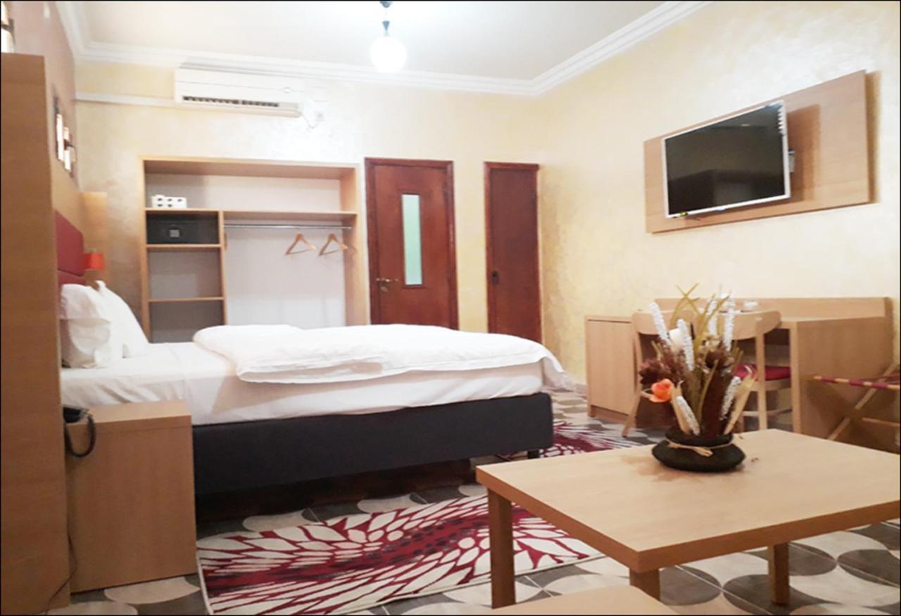 Hotel Takialt Adrar Esterno foto