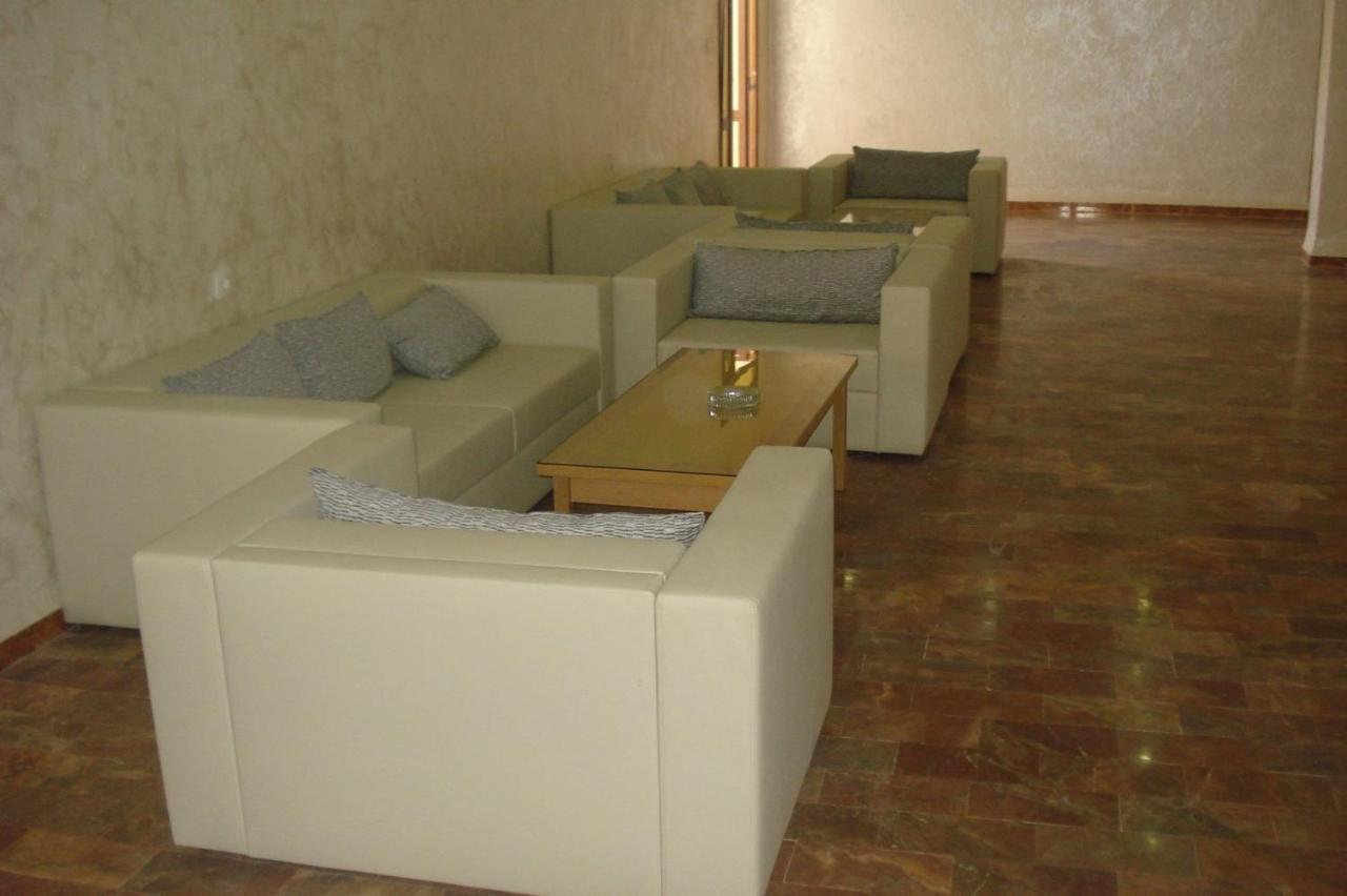 Hotel Takialt Adrar Esterno foto