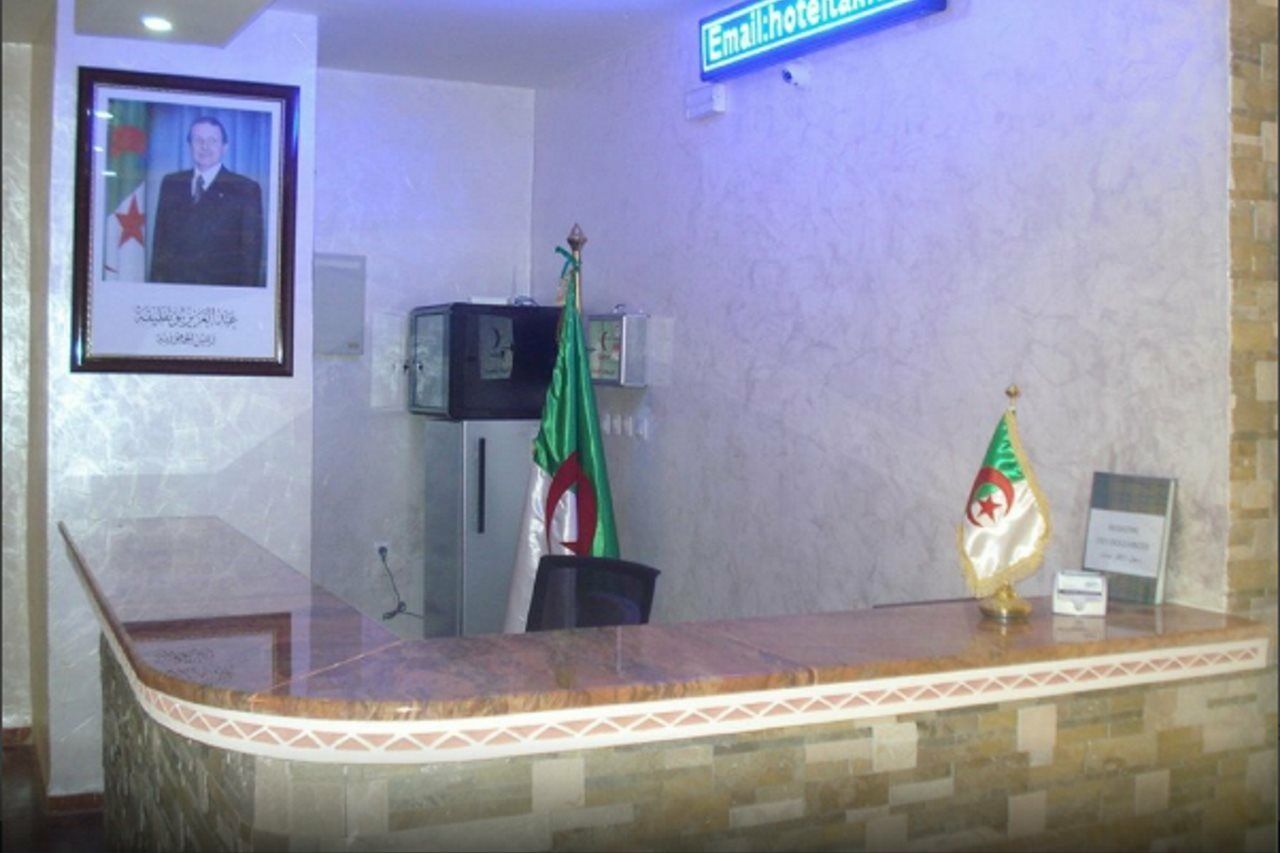 Hotel Takialt Adrar Esterno foto